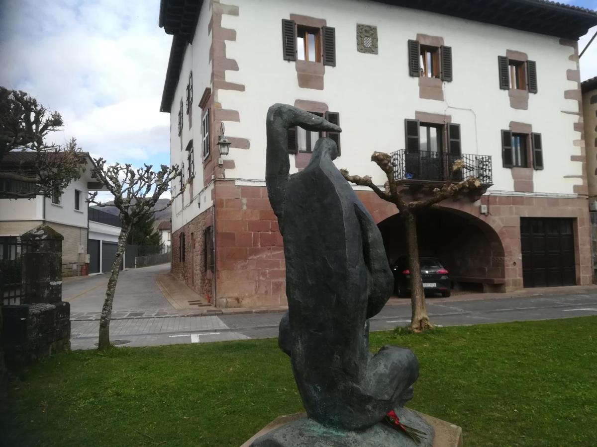 Txarrenea Appartement Elizondo Buitenkant foto